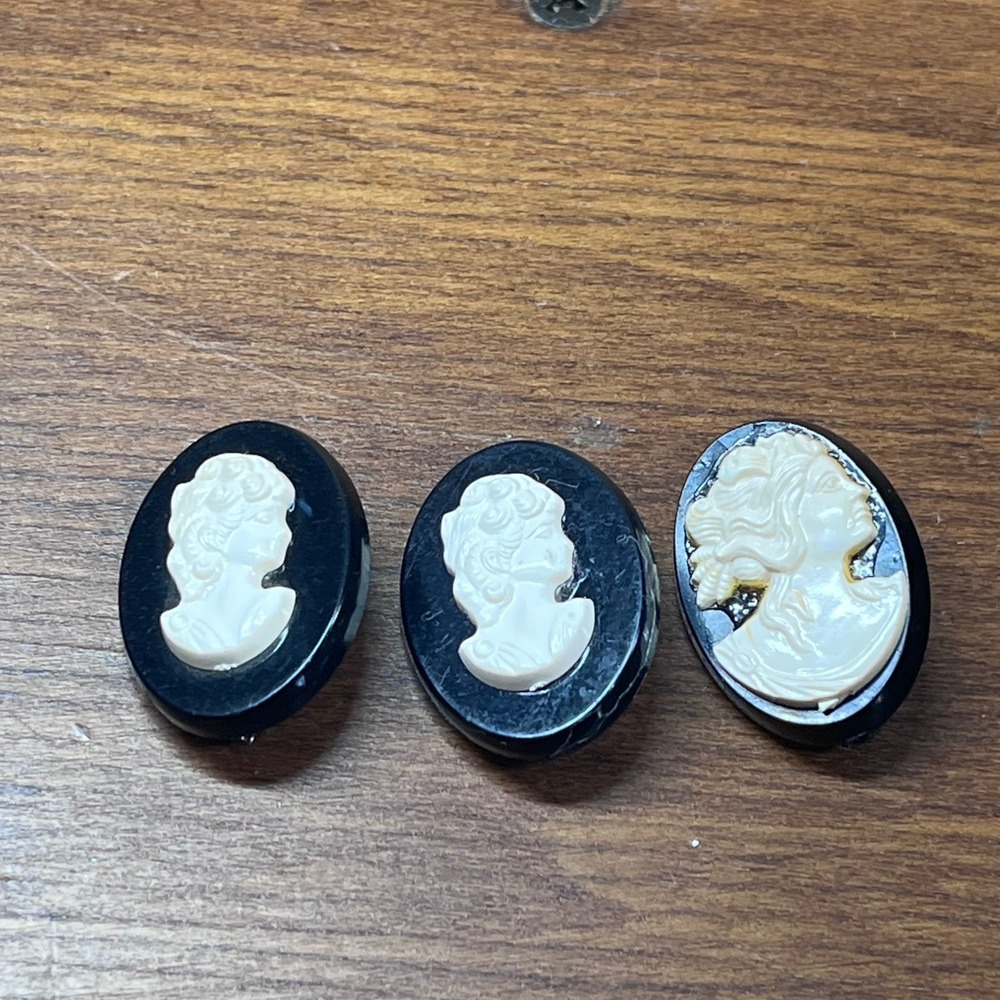 Vintage Black White Cameo Brooch Lot of 3‎ Resin Victorian Revival Pins